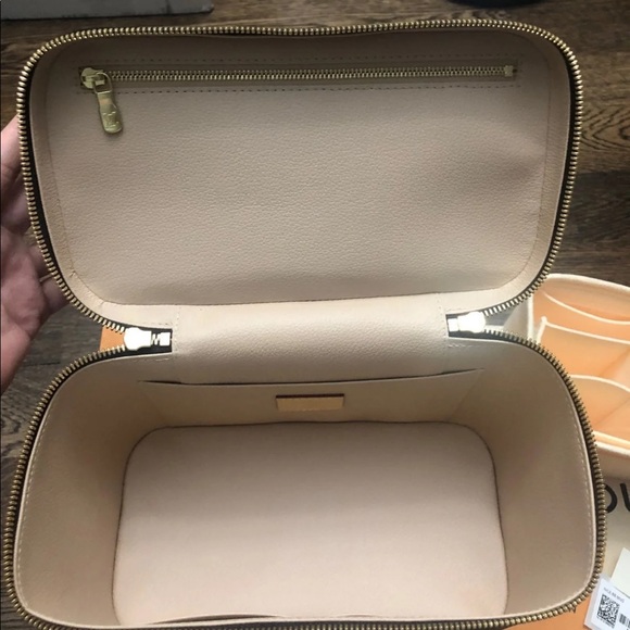 Sold! Authentic Louis Vuitton Nice BB Vanity Case - Picture 4 of 8